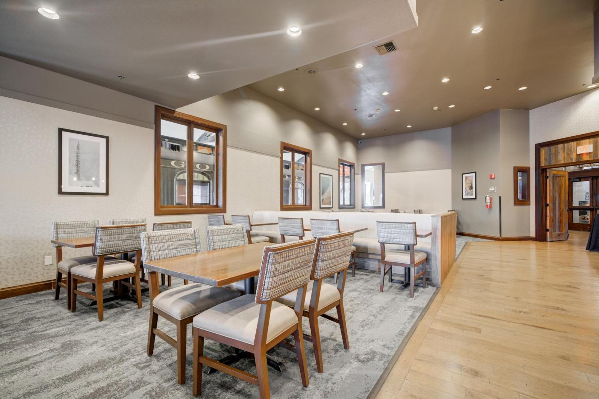 Holiday Inn West Yellowstone By Ihg Bagian luar foto