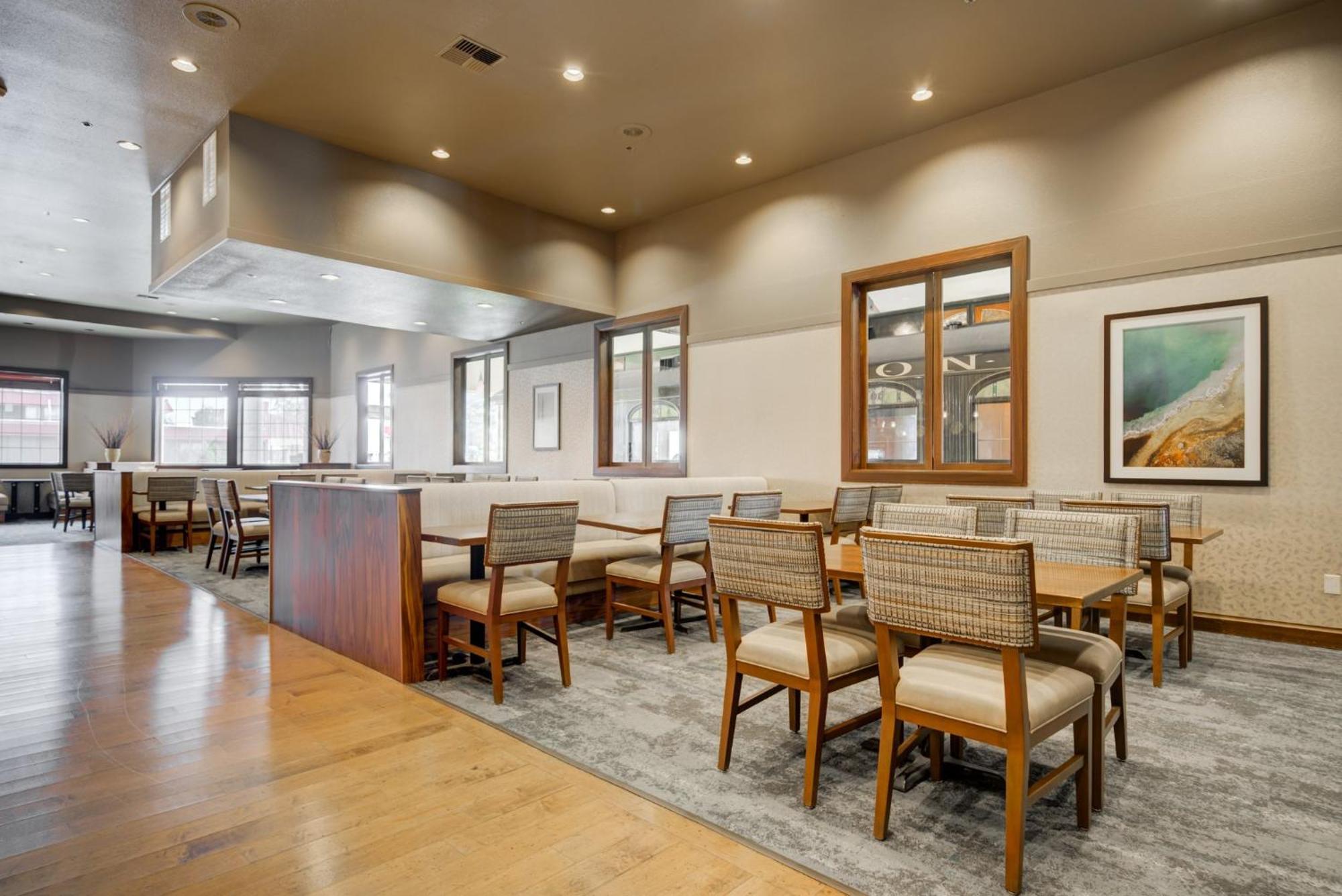 Holiday Inn West Yellowstone By Ihg Bagian luar foto