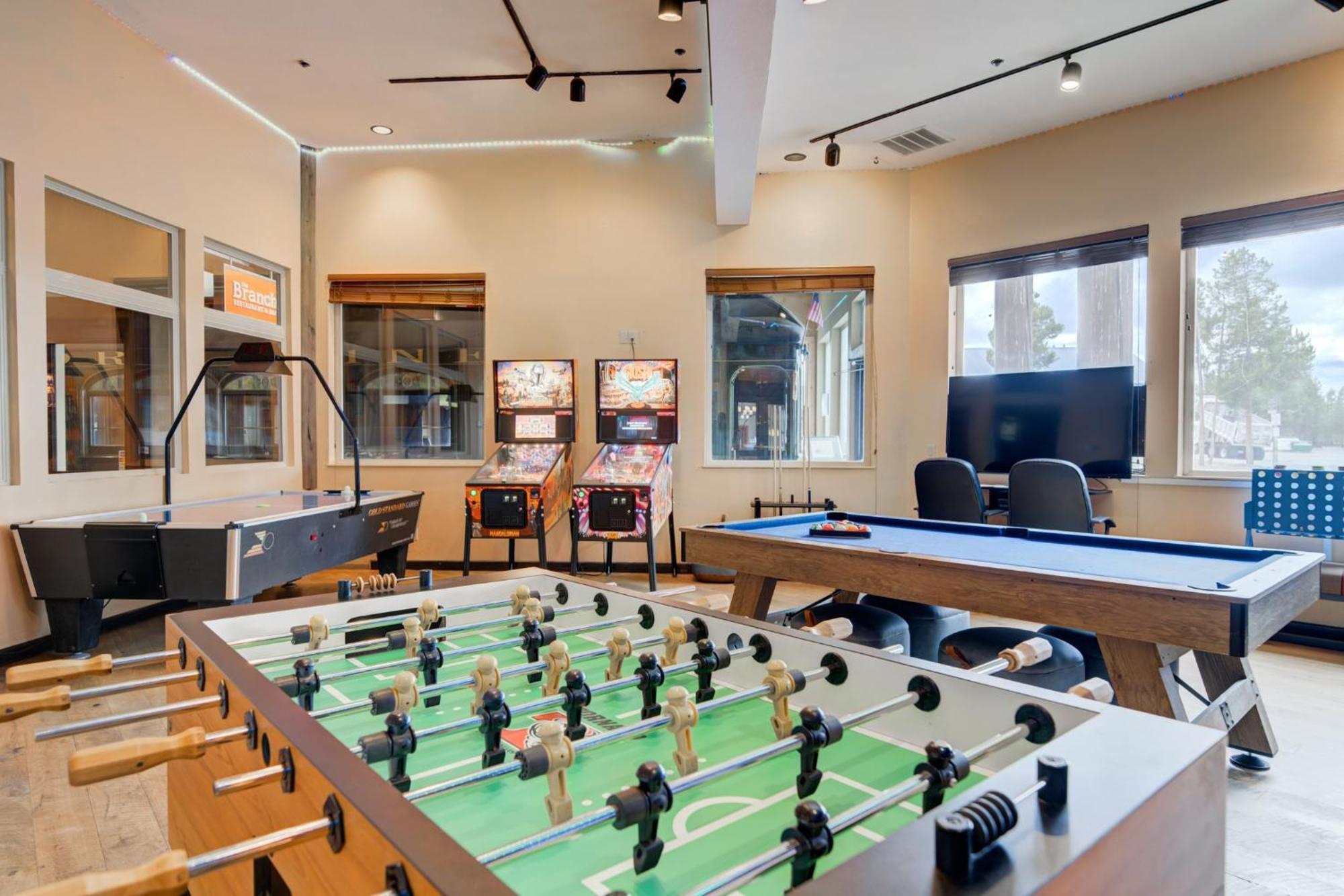 Holiday Inn West Yellowstone By Ihg Bagian luar foto