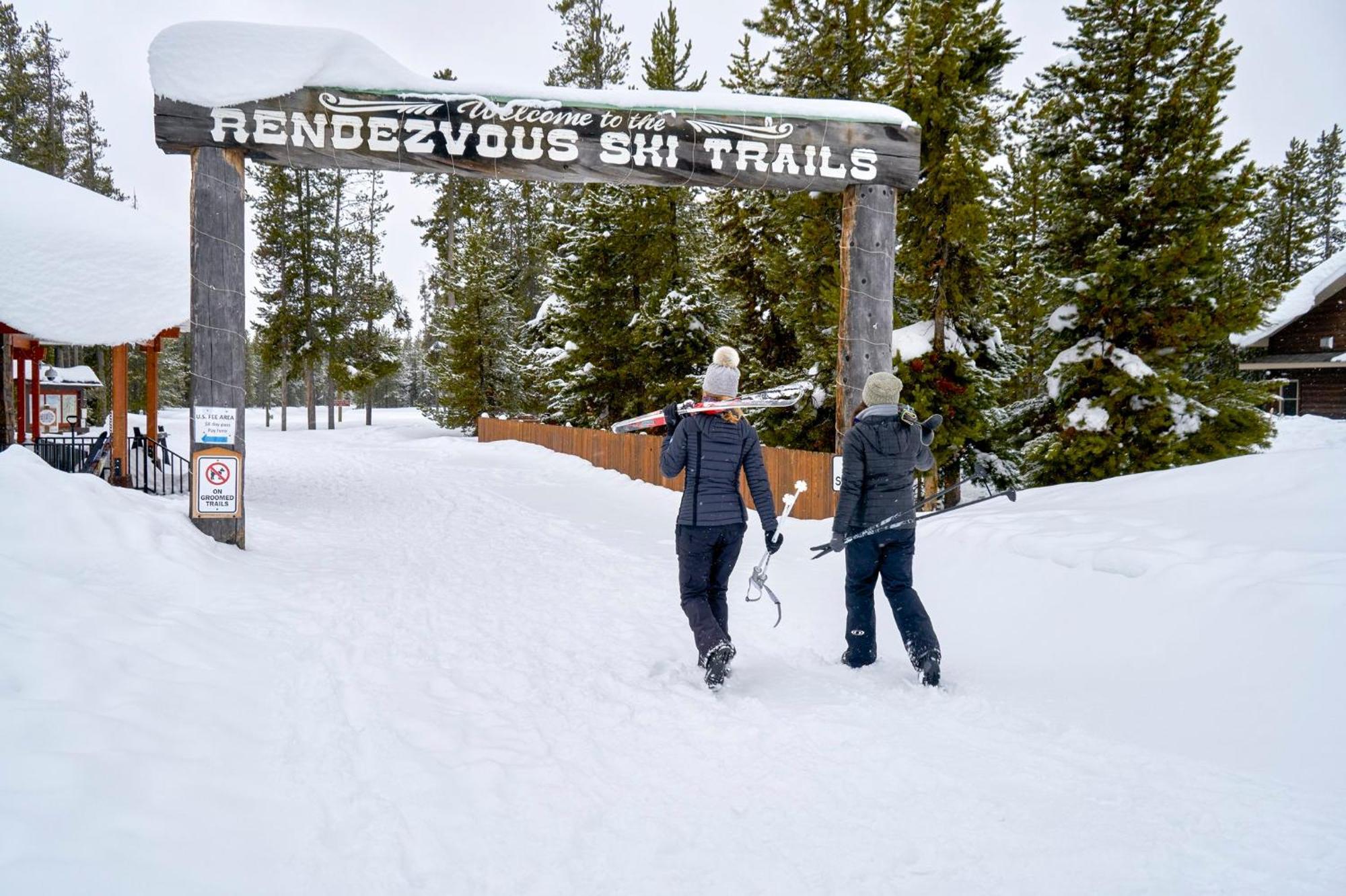 Holiday Inn West Yellowstone By Ihg Bagian luar foto